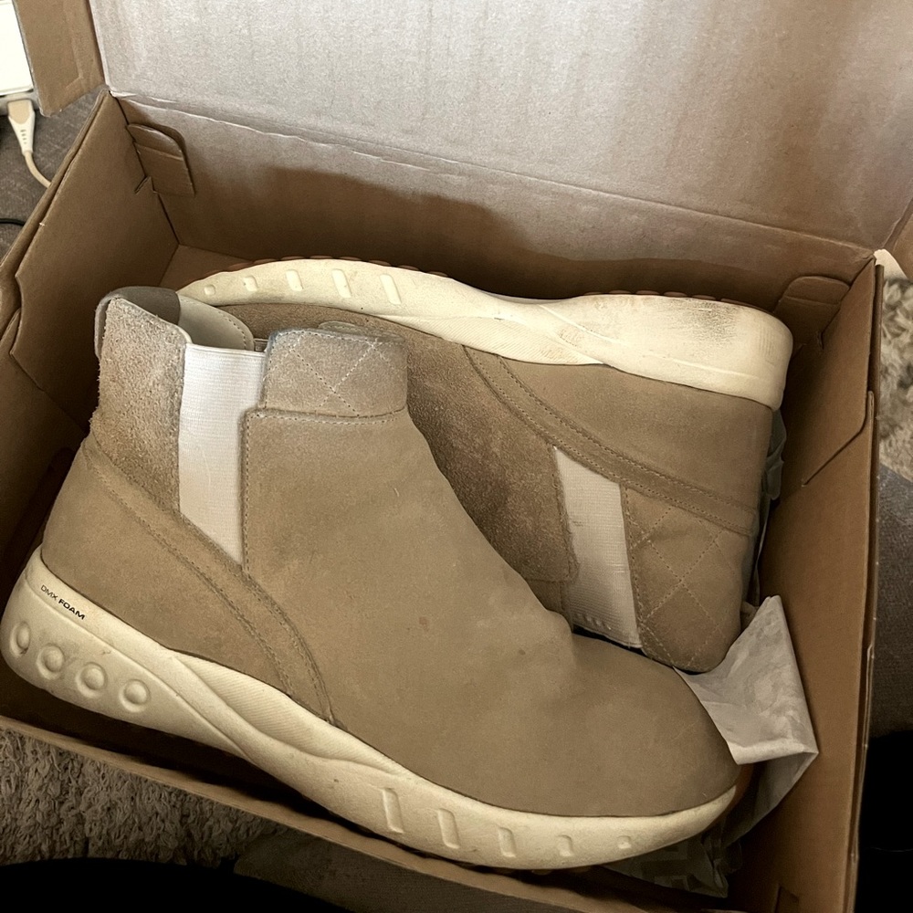 Reebok Chelsea Sneakers